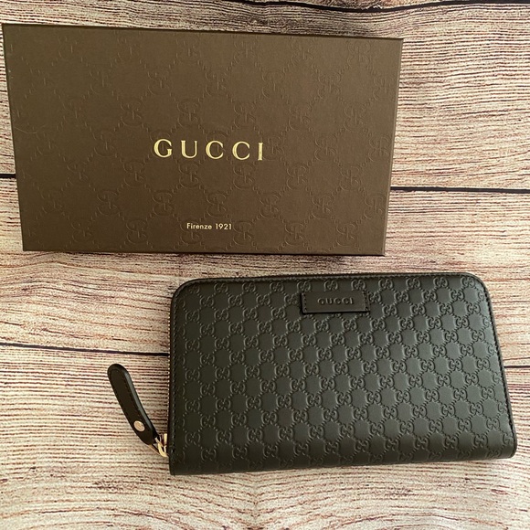 Gucci Other - NIB Gucci brown leather guccisima zip wallet